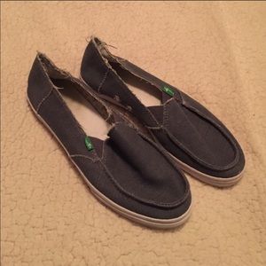 Sanuk shoe